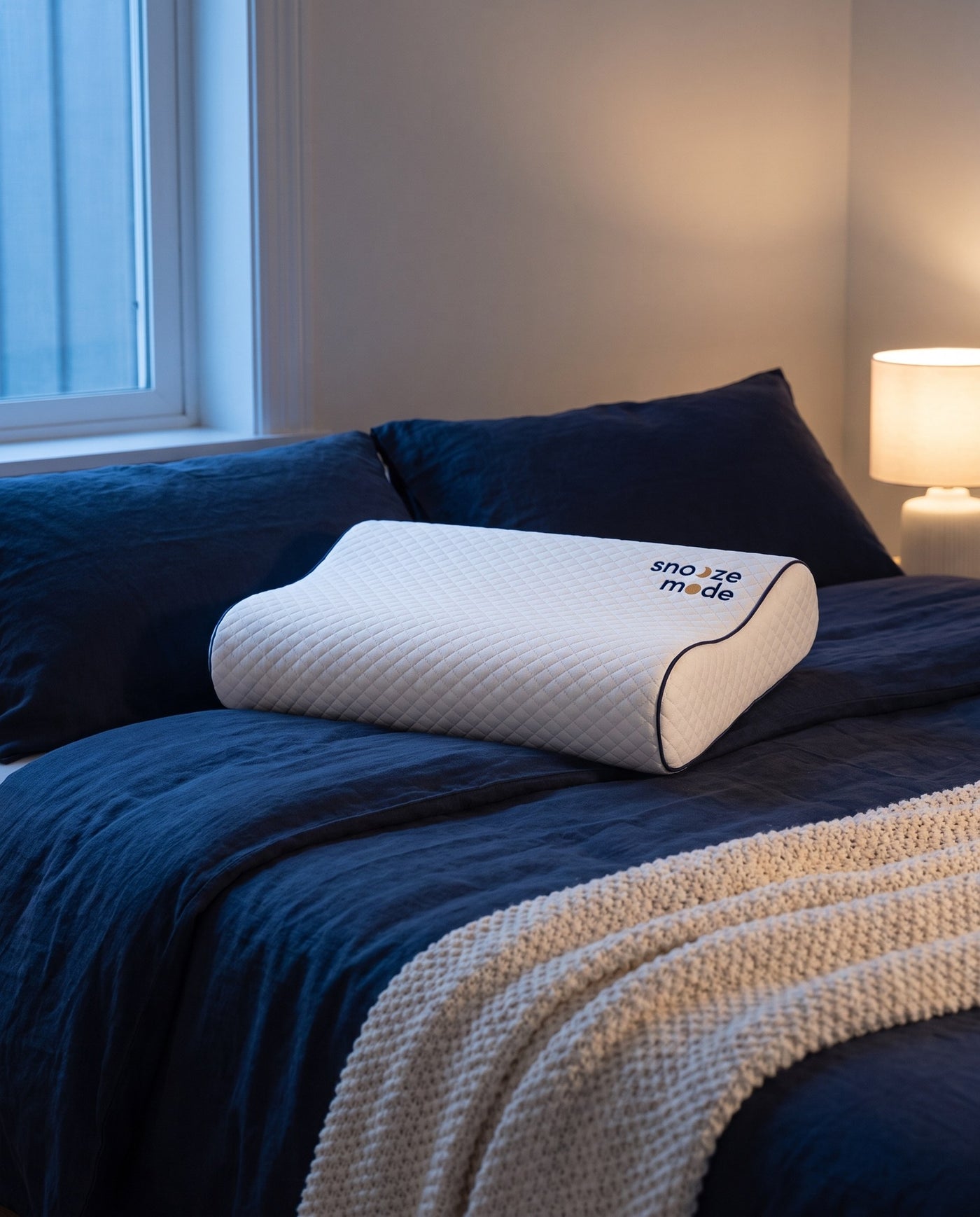 kissen 02 bett abend
